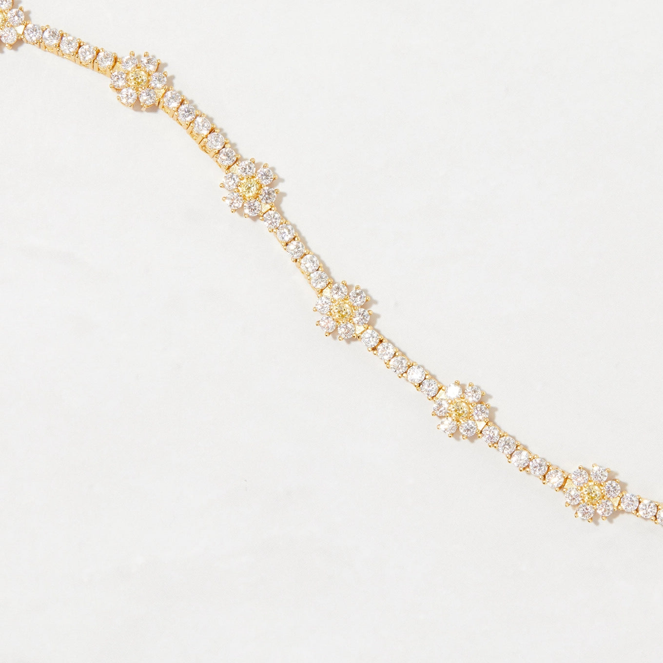 Daisy tennis bracelet gold