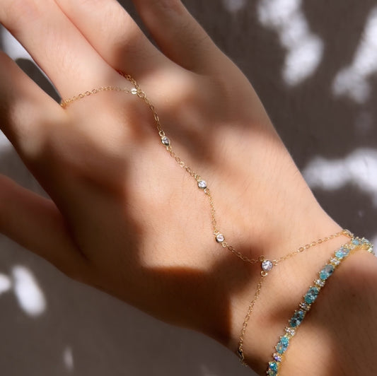 Dainty hand chain