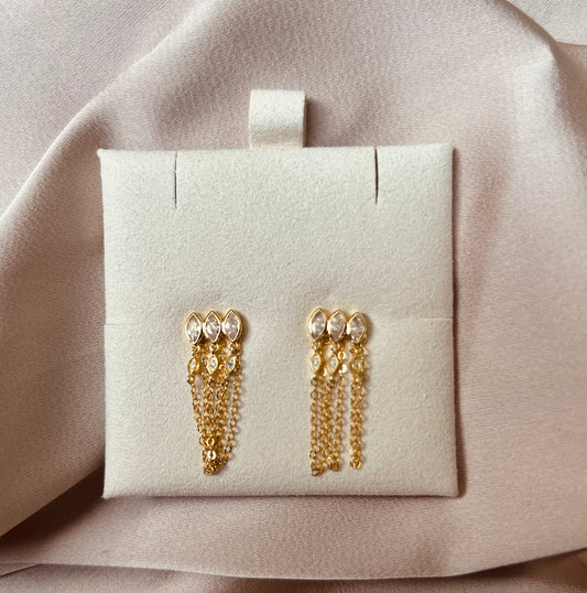 Chain drop earrings gold
